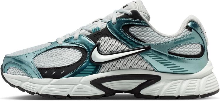 Nike V5 Rnr Sneakers